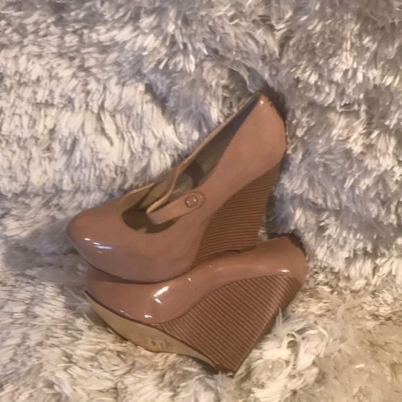 Shoedazzle wedges - Picture 7 of 7